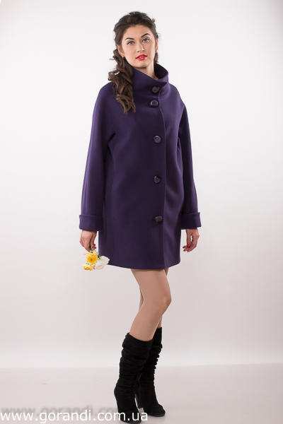 Весене - осеннее пальто короткое пурпурное, сереневое, феолетовое, свободного кроя. фото