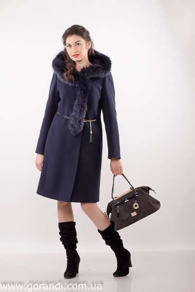 Зимнее пальто женское тёмно синее, с меховым капюшоном. Средней длинны.  фото Размер: 46-52 Фото